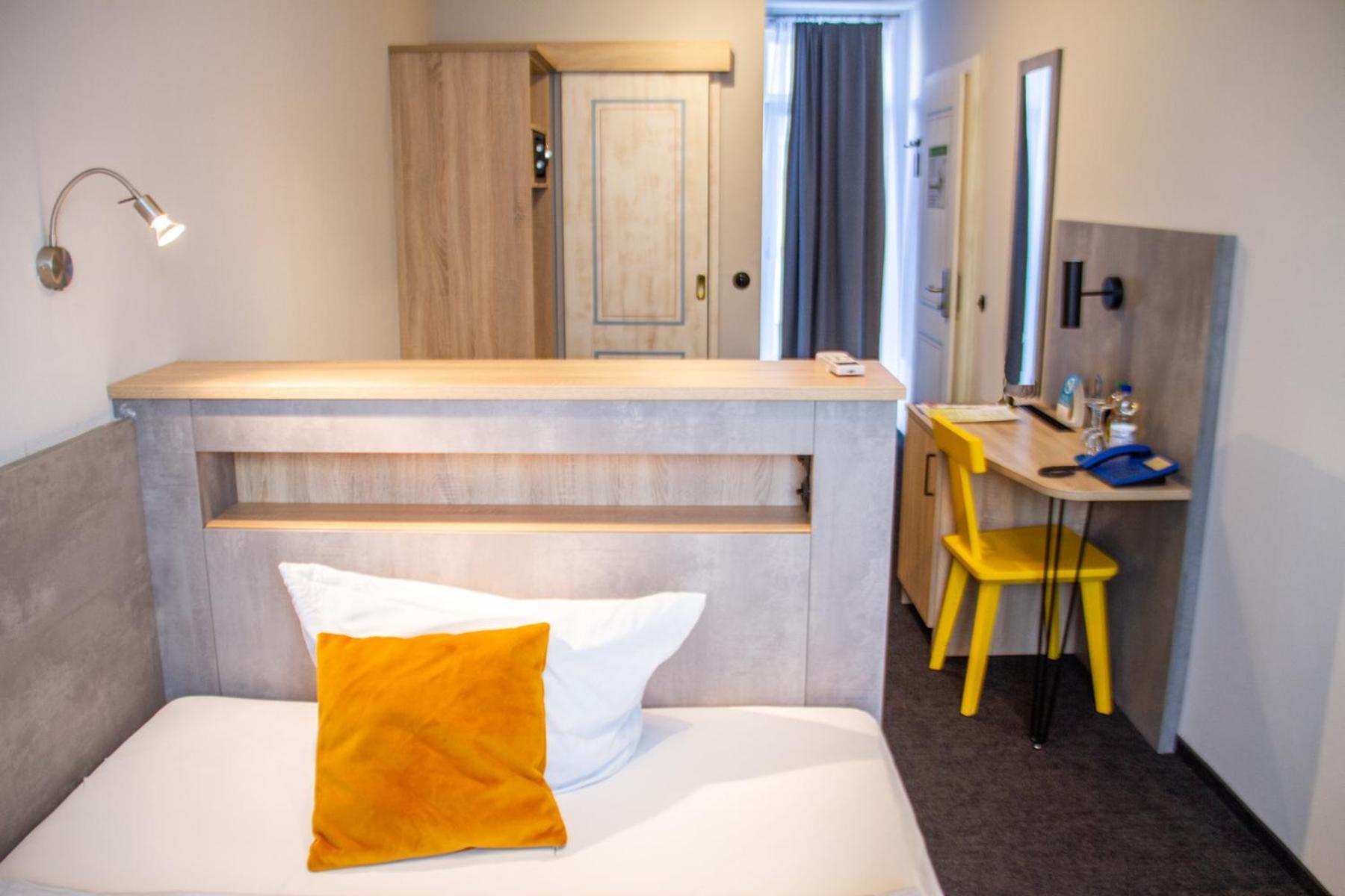 Hotel-Restaurant Steuermann Karlsruhe Zewnętrze zdjęcie